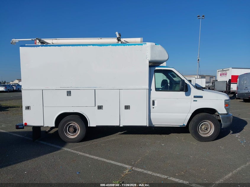 2010 Ford E-350 Cutaway VIN: 1FDSE3FL6ADA38075 Lot: 43208140