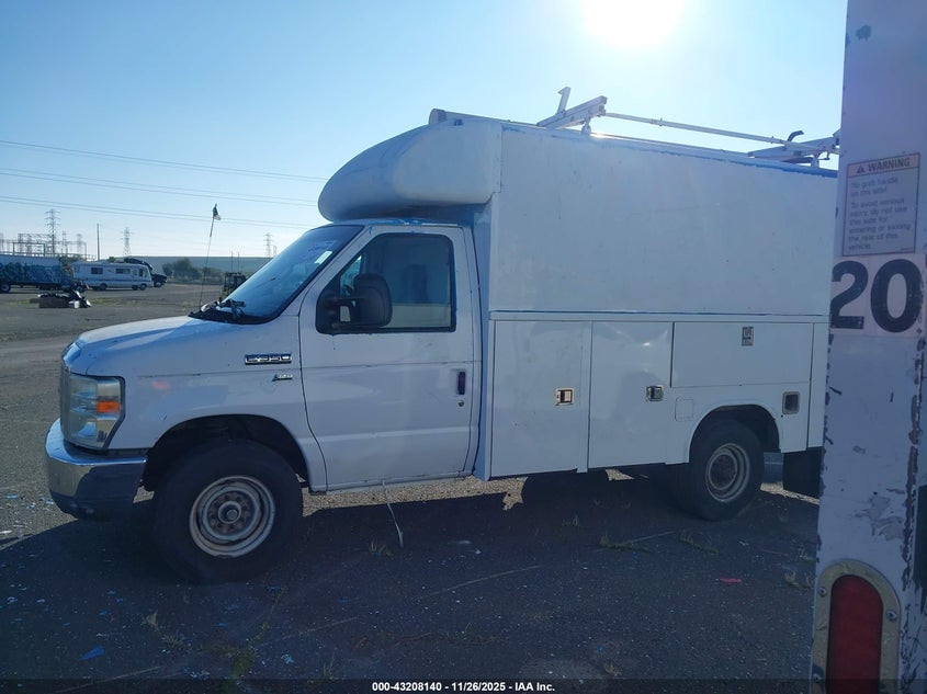 2010 Ford E-350 Cutaway VIN: 1FDSE3FL6ADA38075 Lot: 43208140