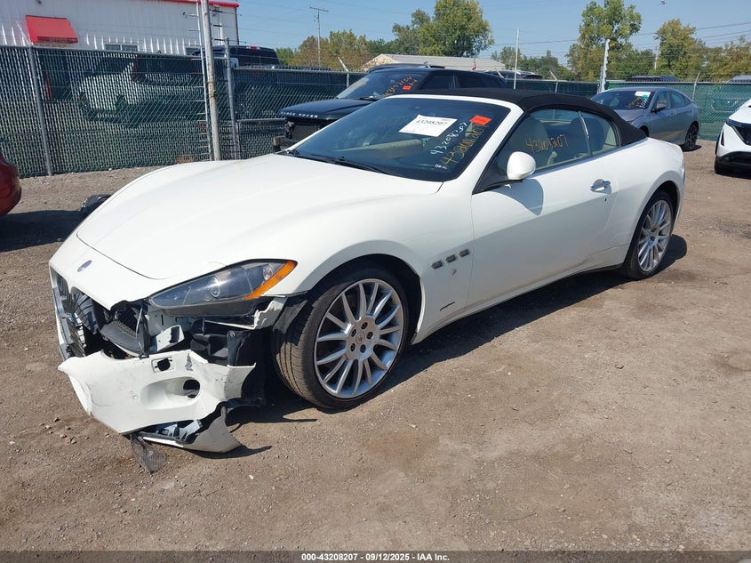 2012 Maserati Granturismo white cabrio gasoline ZAM45KMA2C0066261 photo #3