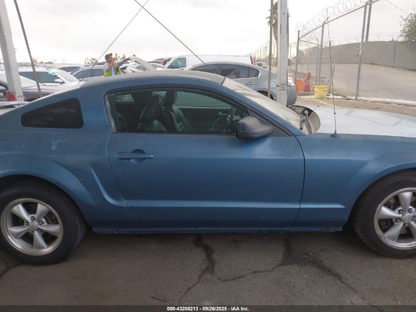 2008 Ford Mustang Gt Deluxe/Gt Premium VIN: 1ZVHT82H785132857 Lot: 43208213