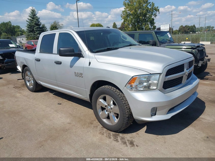 2018 RAM 1500 EXPRESS  4X4 5'7 BOX - 3C6RR7KG7JG238657