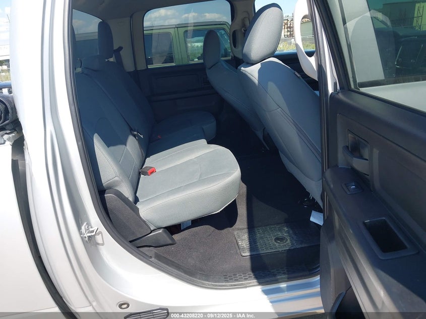 2018 Ram 1500 Express 4X4 5'7 Box VIN: 3C6RR7KG7JG238657 Lot: 43208220