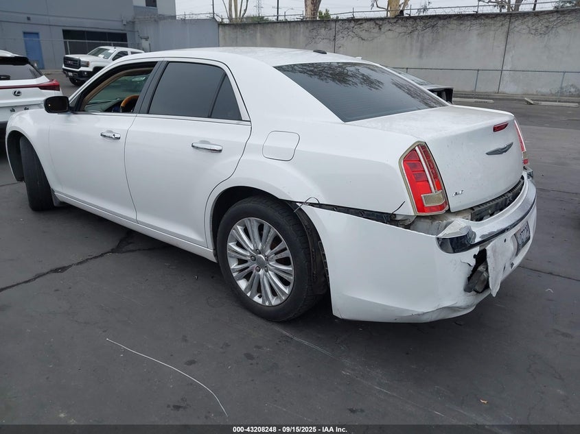 Vin: 2c3ccakg0dh539194, lot: 43702704, chrysler 300c awd 20133