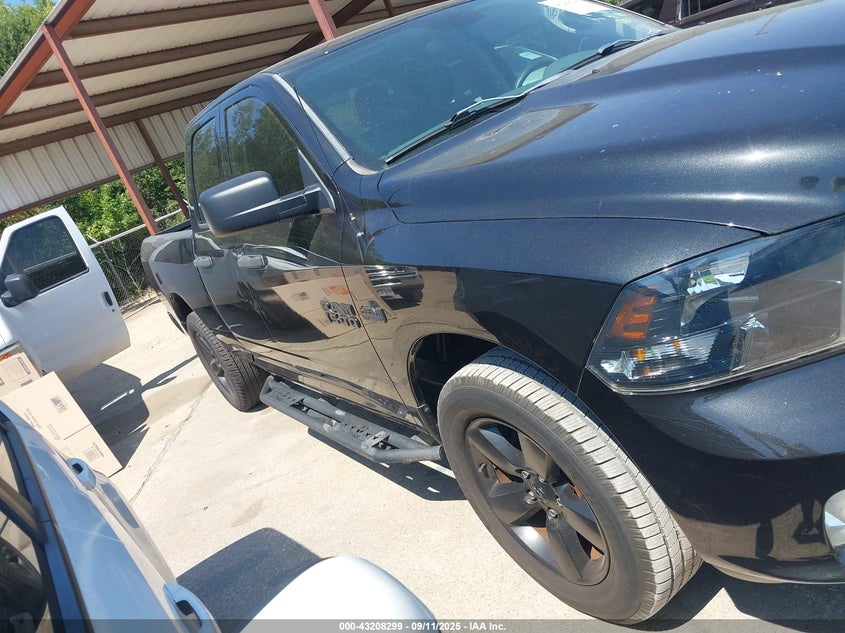 2017 RAM 1500 EXPRESS  4X4 6'4 BOX - 1C6RR7FT5HS853718