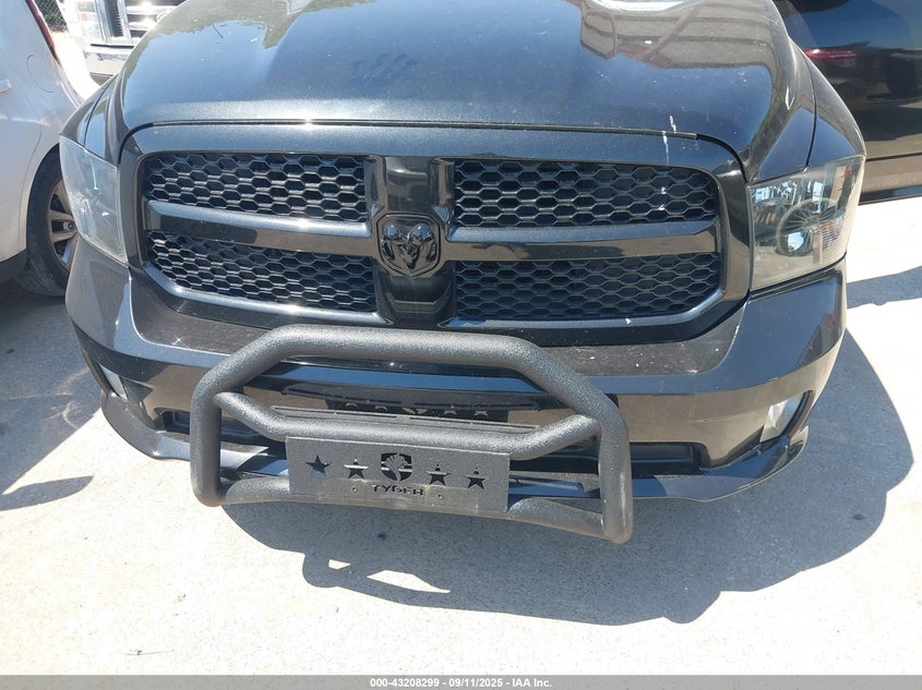 2017 RAM 1500 EXPRESS  4X4 6'4 BOX - 1C6RR7FT5HS853718