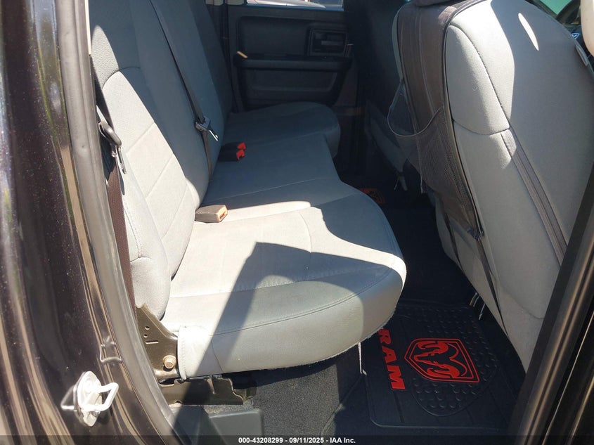 2017 RAM 1500 EXPRESS  4X4 6'4 BOX - 1C6RR7FT5HS853718