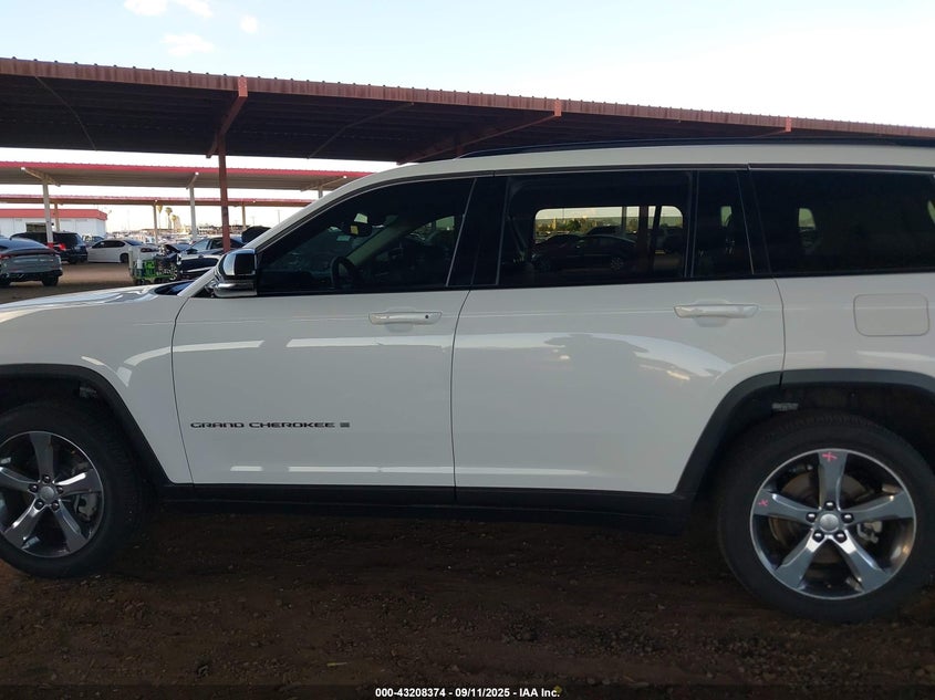 2021 JEEP GRAND CHEROKEE L LIMITED 4X2 - 1C4RJJBG8M8175883