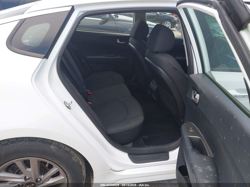 2020 KIA OPTIMA LX 5XXGT4L33LG383471