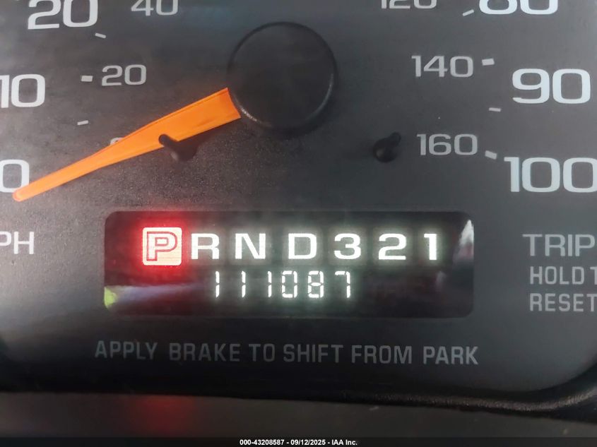 2000 Chevrolet Express VIN: 1GCEG15W8Y1215569 Lot: 43208587