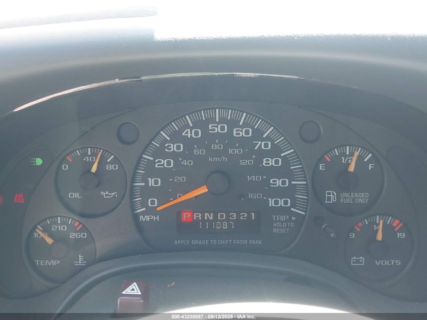 2000 Chevrolet Express VIN: 1GCEG15W8Y1215569 Lot: 43208587