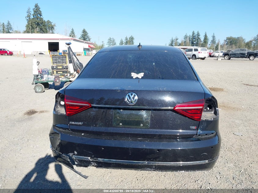 2019 VOLKSWAGEN PASSAT 2.0T SE R-LINE 1VWMA7A33KC010570