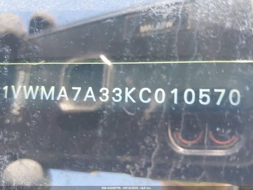 2019 VOLKSWAGEN PASSAT 2.0T SE R-LINE 1VWMA7A33KC010570