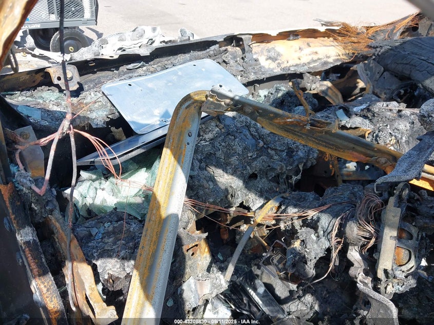 2017 SUBARU FORESTER 2.5I LIMITED - JF2SJAJC8HH494644