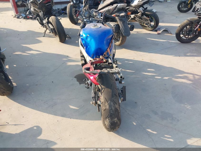 1999 Kawasaki Zx900 C VIN: JKAZX2C17XA026340 Lot: 43208978