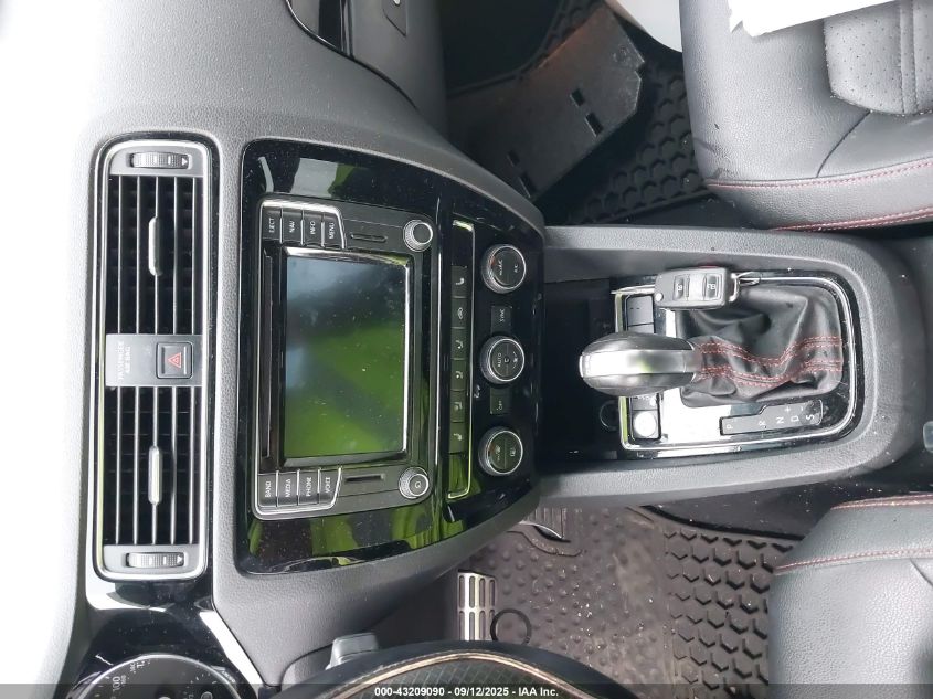 2016 Volkswagen Jetta 2.0T Gli Sel VIN: 3VW4T7AJ4GM395636 Lot: 43209090