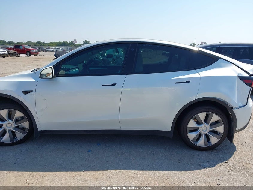 2023 Tesla Model Y Awd/Long Range Dual Motor All-Wheel Drive VIN: 7SAYGDEE6PA093872 Lot: 43209175