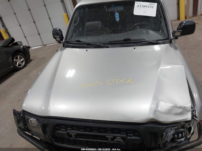 2002 Toyota Tacoma Base V6 VIN: 5TEWN72N52Z038565 Lot: 43209251