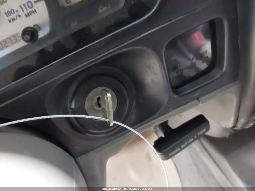 2002 Toyota Tacoma Base V6 VIN: 5TEWN72N52Z038565 Lot: 43209251