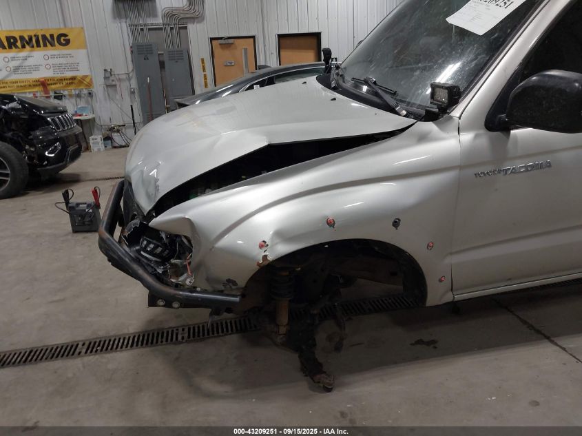 2002 Toyota Tacoma Base V6 VIN: 5TEWN72N52Z038565 Lot: 43209251