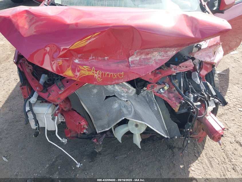 2014 TOYOTA COROLLA LE - 2T1BURHE1EC218818