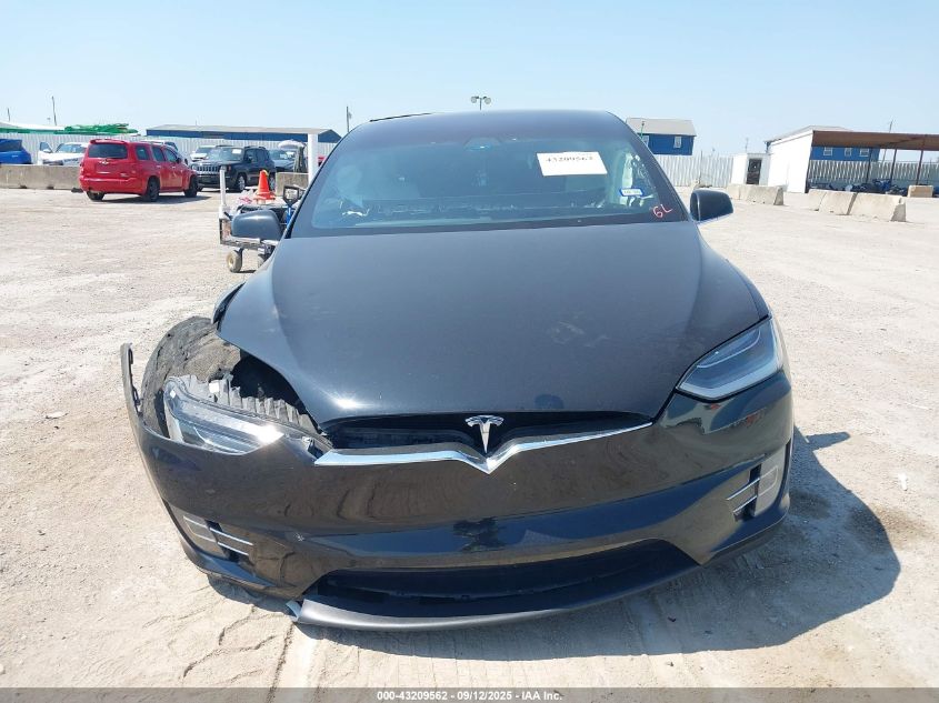 2017 Tesla Model X P100D VIN: 5YJXCBE40HF077672 Lot: 43209562