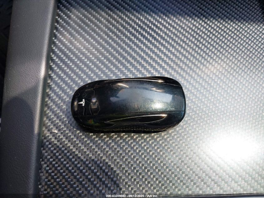 2017 Tesla Model X P100D VIN: 5YJXCBE40HF077672 Lot: 43209562