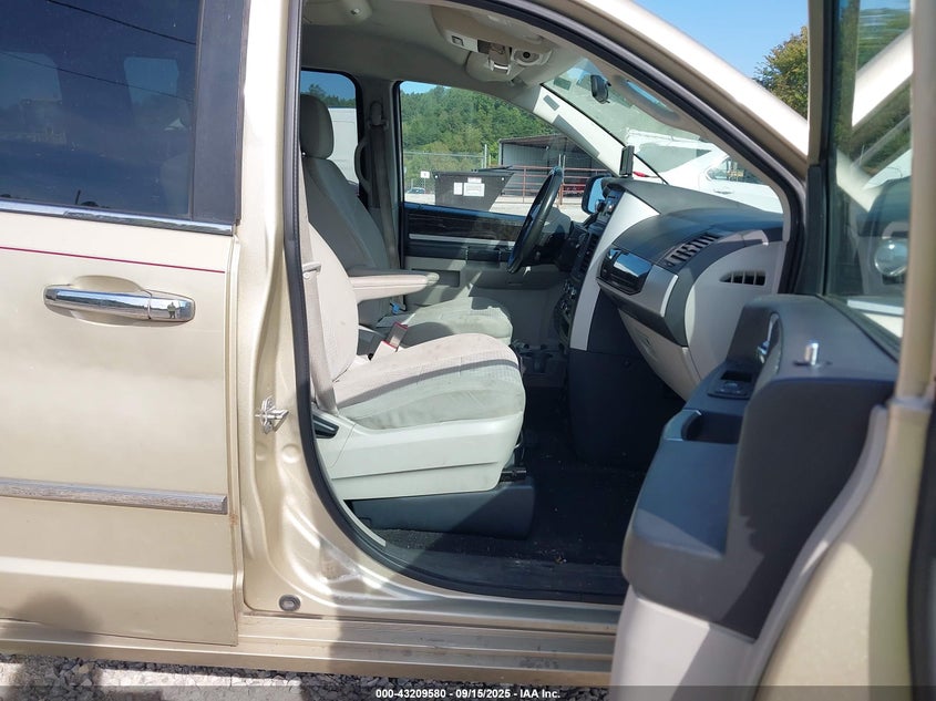 2D4RN5D16AR350252 2010 DODGE CARAVAN photo no. 5