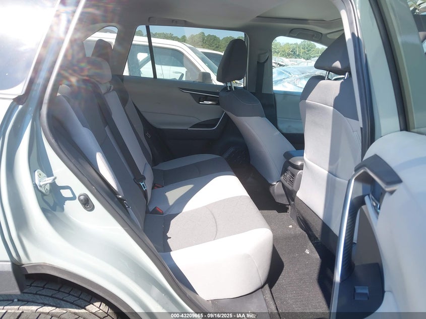 2021 TOYOTA RAV4 XLE - 2T3W1RFV8MW122279