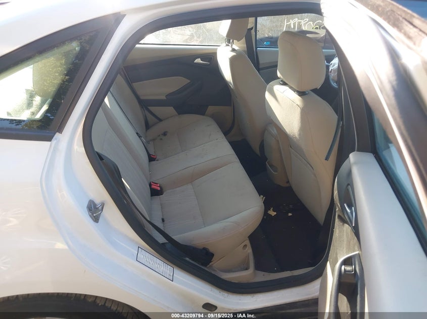 2016 FORD FOCUS SE - 1FADP3F20GL264857