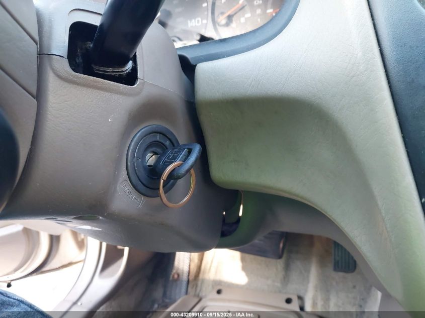 2000 Honda Accord 2.3 Ex VIN: 1HGCG5660YA025005 Lot: 43209910