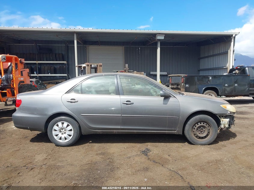 JTDBE32K253011985 2005 TOYOTA CAMRY photo no. 14