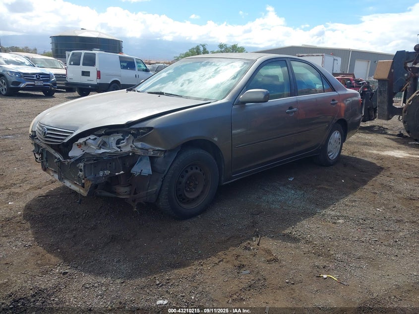 JTDBE32K253011985 2005 TOYOTA CAMRY photo no. 2