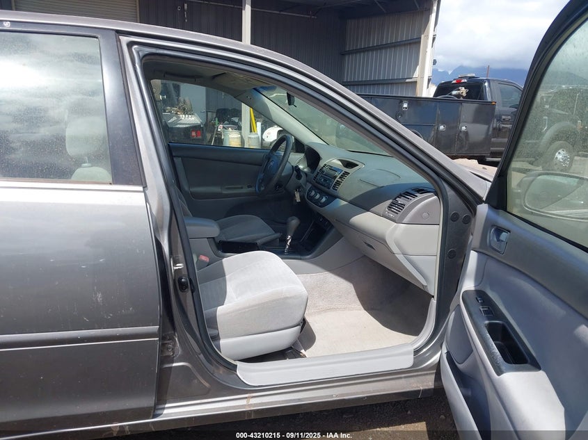 JTDBE32K253011985 2005 TOYOTA CAMRY photo no. 5