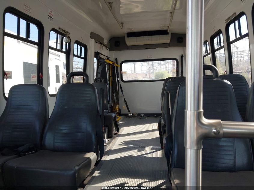 2009 Ford E-450 Cutaway VIN: 1FDFE45S39DA25120 Lot: 43210217