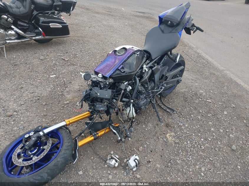 JYARM38E0SA016866 2025 YAMAHA YZF photo no. 2