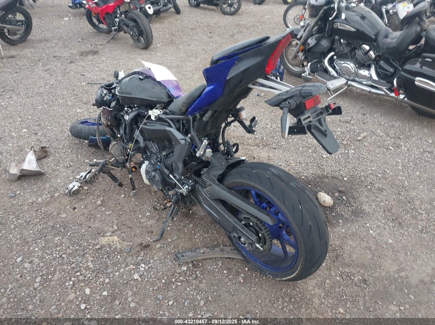 JYARM38E0SA016866 2025 YAMAHA YZF photo no. 3