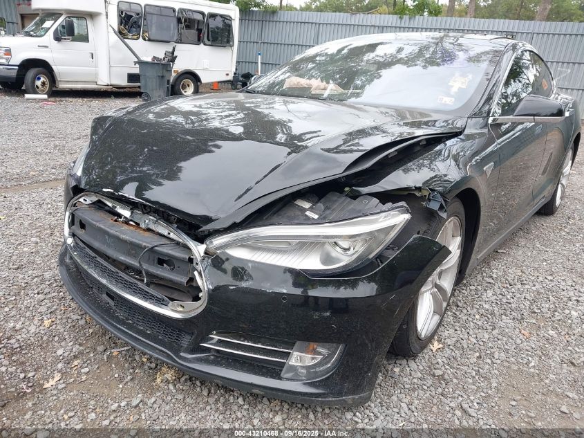 2015 Tesla Model S 70D/85D/P85D VIN: 5YJSA1E20FF106206 Lot: 43210468