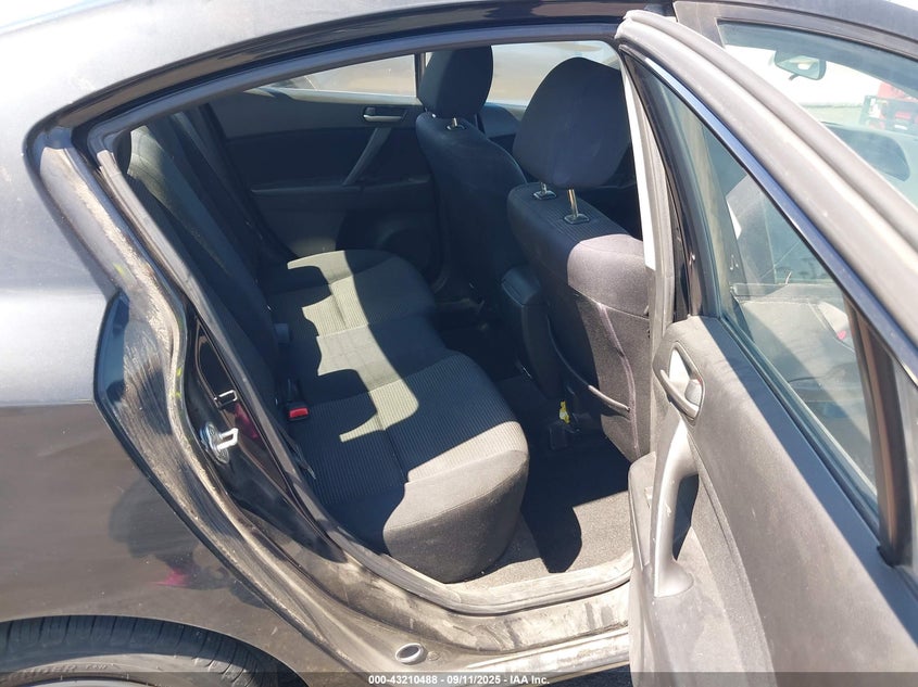 2012 Mazda Mazda3 I Sport VIN: JM1BL1UG8C1525593 Lot: 43210488