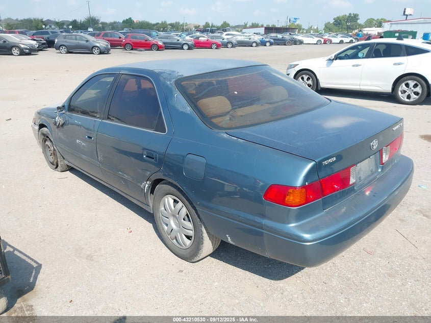 JT2BG22KX10601621 2001 TOYOTA CAMRY photo no. 3