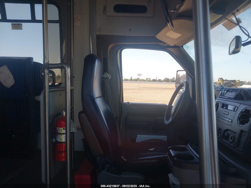 2013 Ford E-450 Cutaway VIN: 1FDFE4FS3DDA28901 Lot: 43210637