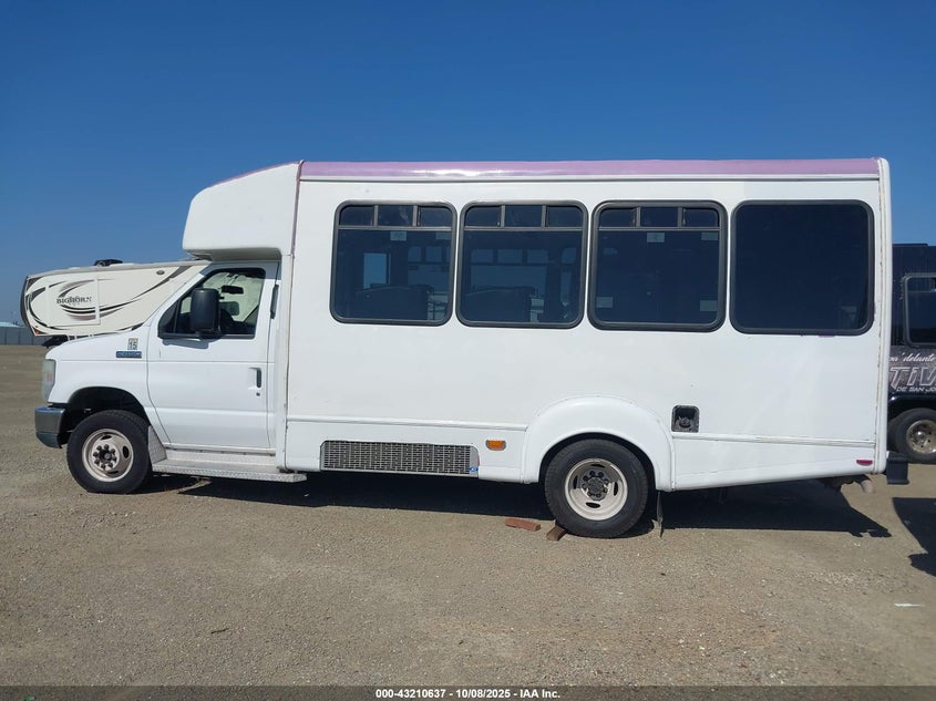 2013 Ford E-450 Cutaway VIN: 1FDFE4FS3DDA28901 Lot: 43210637