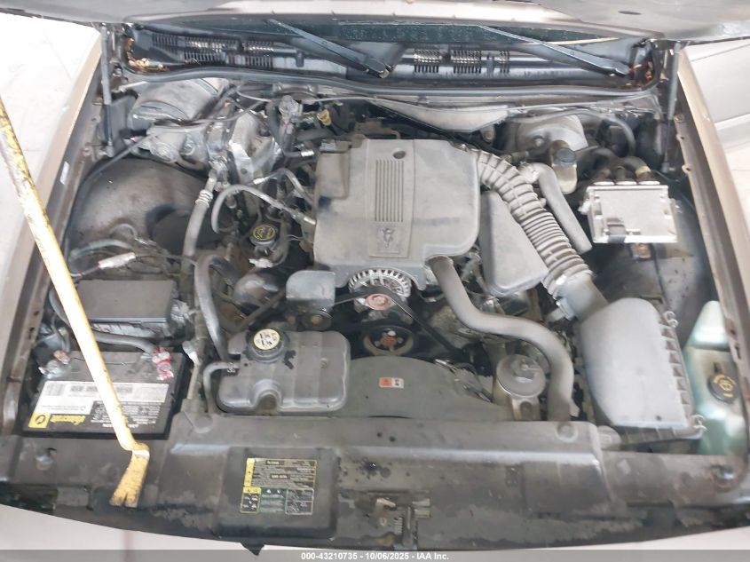 2005 Mercury Grand Marquis Gs VIN: 2MEFM74W65X601300 Lot: 43210735