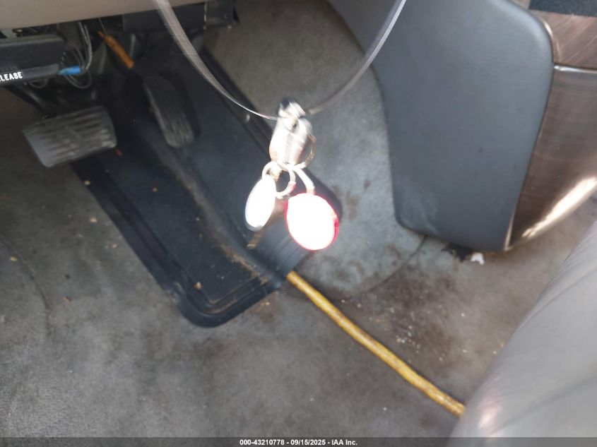 2002 Chevrolet Express Upfitter VIN: 1GBGG29R921225882 Lot: 43210778