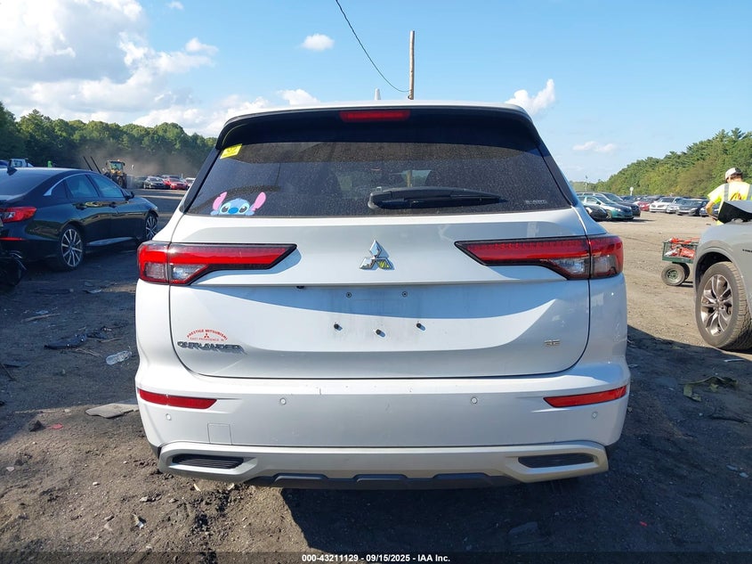 2022 Mitsubishi Outlander Black Edition S-Awc/Se 2.5 S-Awc/Se Launch Edition S-Awc VIN: JA4J4UA8XNZ015512 Lot: 43211129