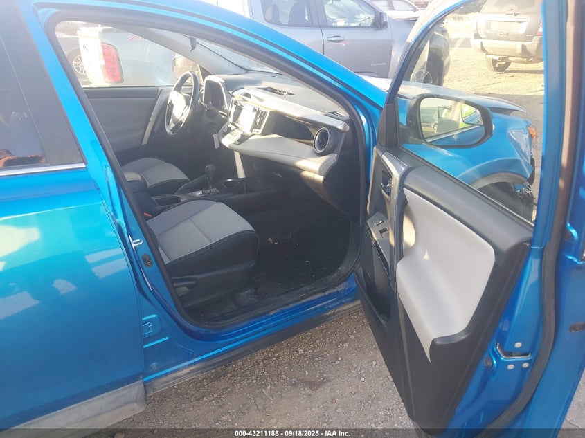 2017 TOYOTA RAV4 XLE - JTMRFREV4HJ159155