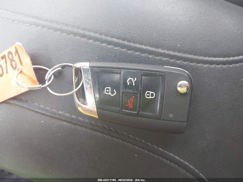 2015 VOLKSWAGEN GOLF GTI 2.0T SE 4-DOOR - 3VW4T7AU3FM048663