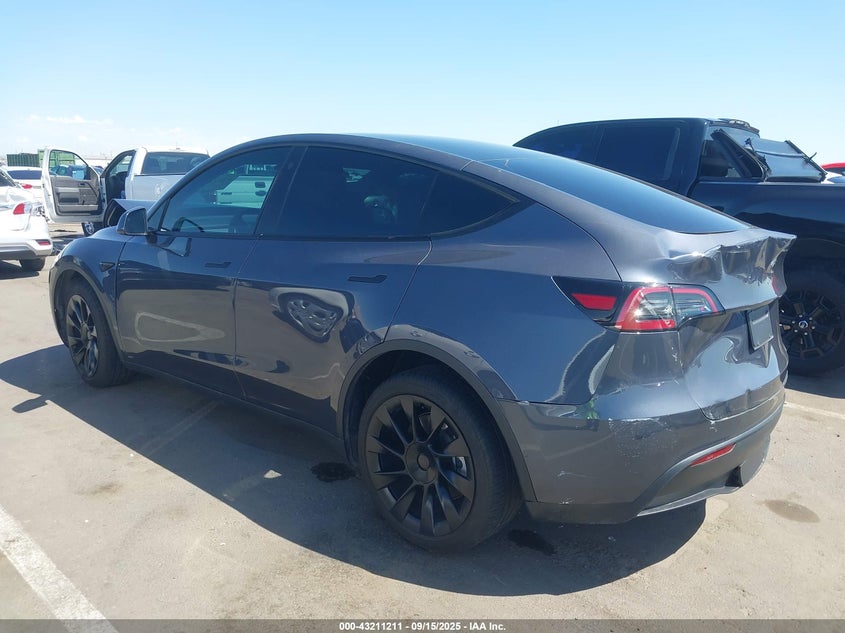 2023 Tesla Model y Awd long Range Dual Motor All-wheel Drive Grey Lot 111043211211 Vin 7SAYGDEE6PF606184