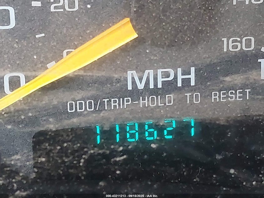 1998 GMC Jimmy Sle VIN: 1GKCS13W3W2558763 Lot: 43211213