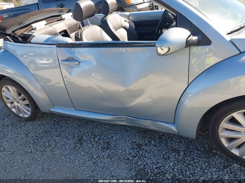 2010 Volkswagen New Beetle 2.5L VIN: 3VWRG3AL3AM008117 Lot: 43211260