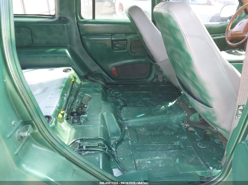 2000 Mercury Mountaineer VIN: 4M2DU86P3YUJ22746 Lot: 43211332